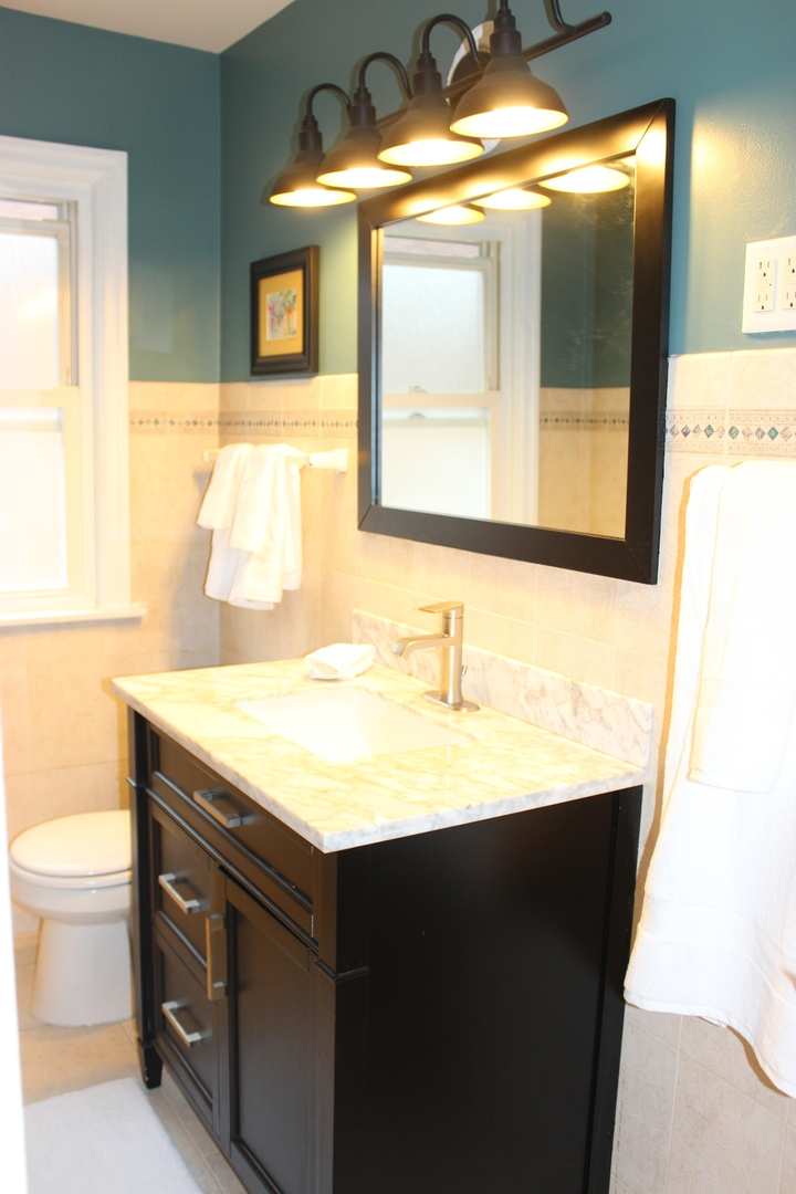 2952 W 97th Place, Evergreen Park, IL 60805