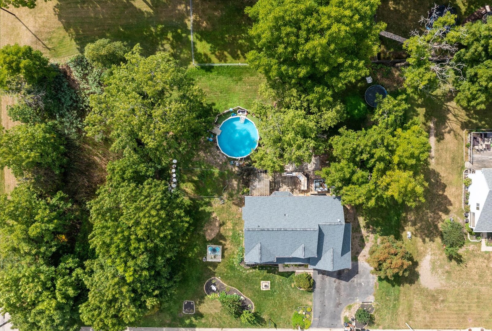 1228 Pennsylvania Avenue, Winthrop Harbor, IL 60096