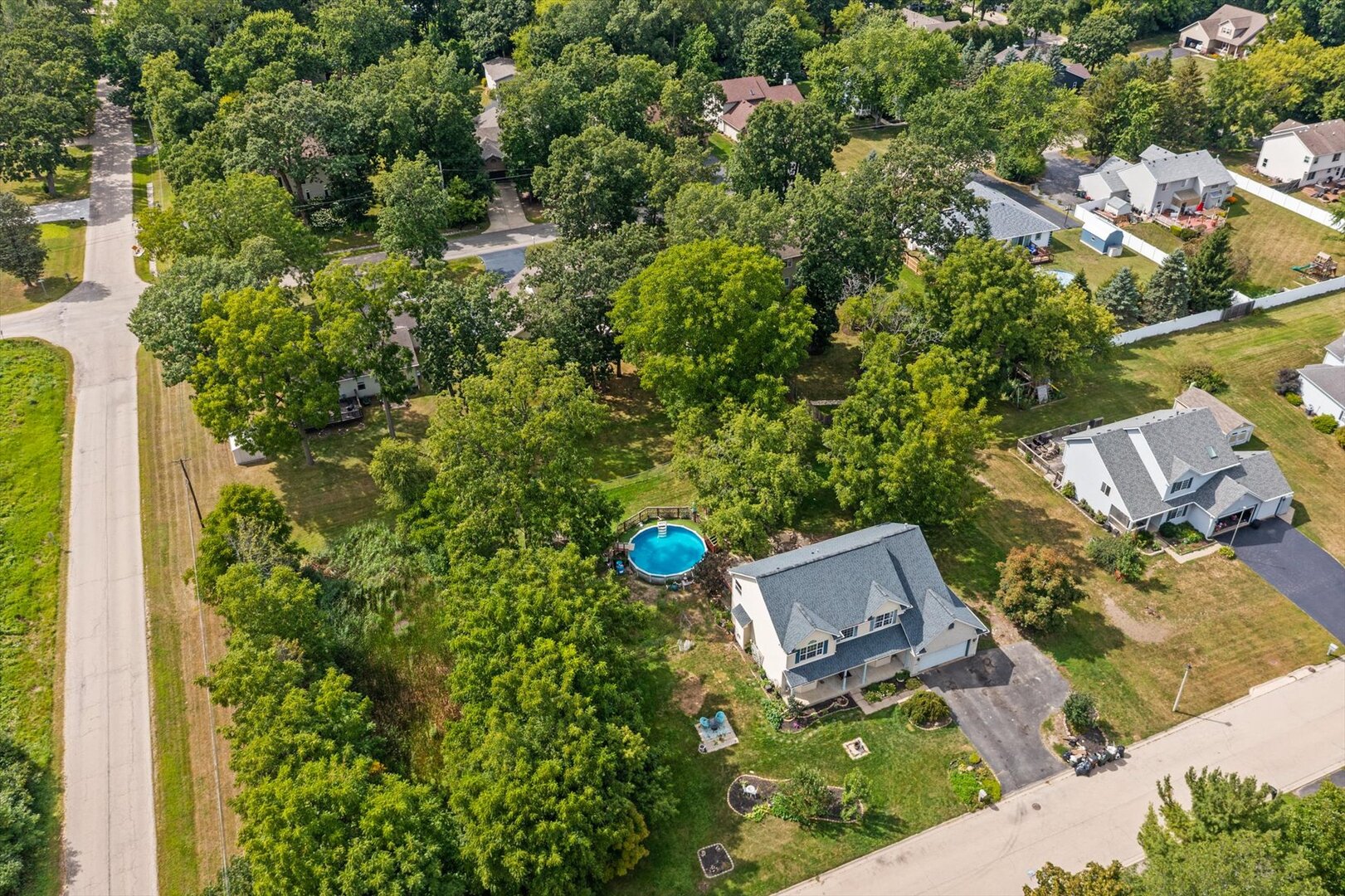 1228 Pennsylvania Avenue, Winthrop Harbor, IL 60096