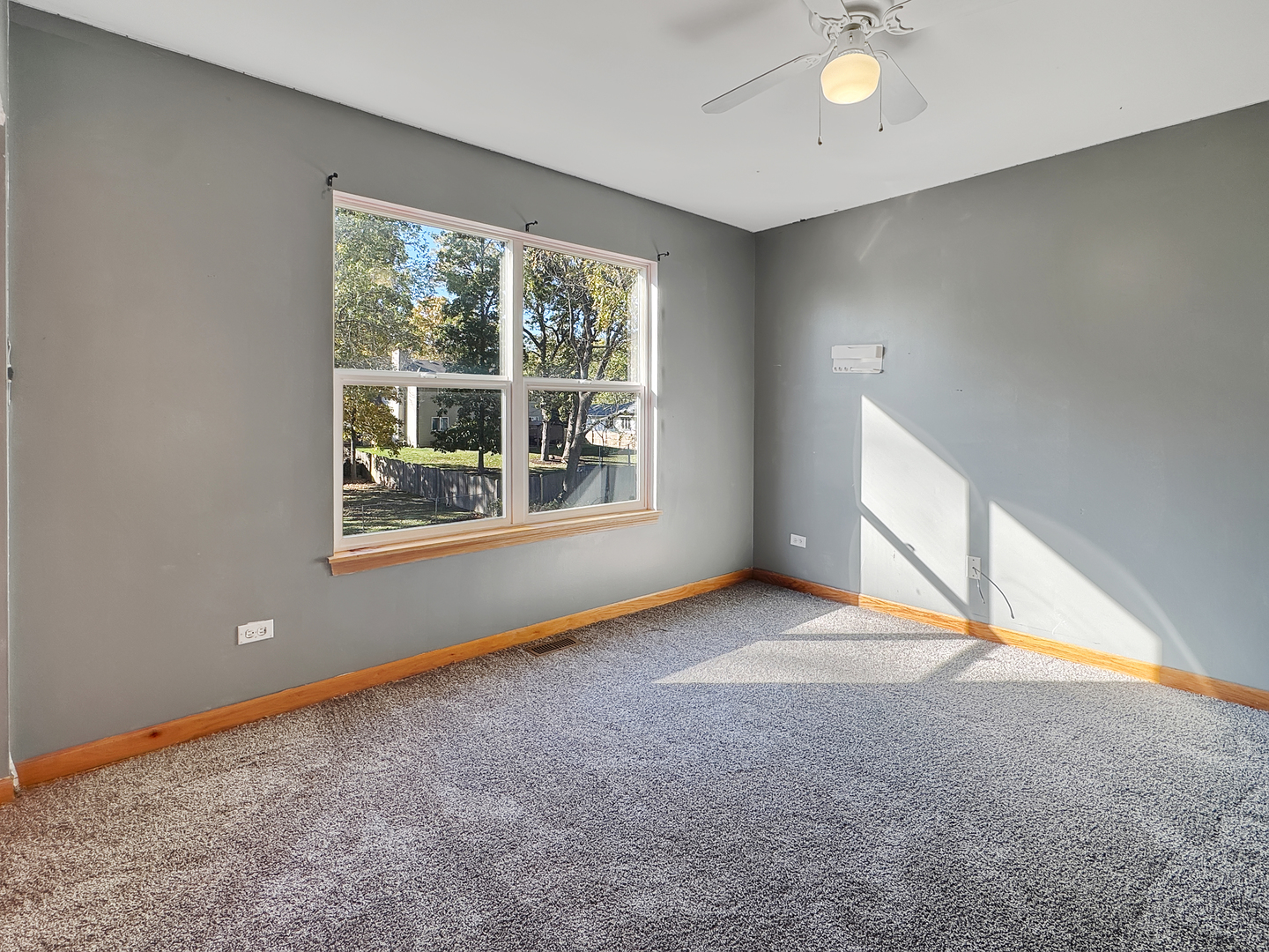 1228 Pennsylvania Avenue, Winthrop Harbor, IL 60096