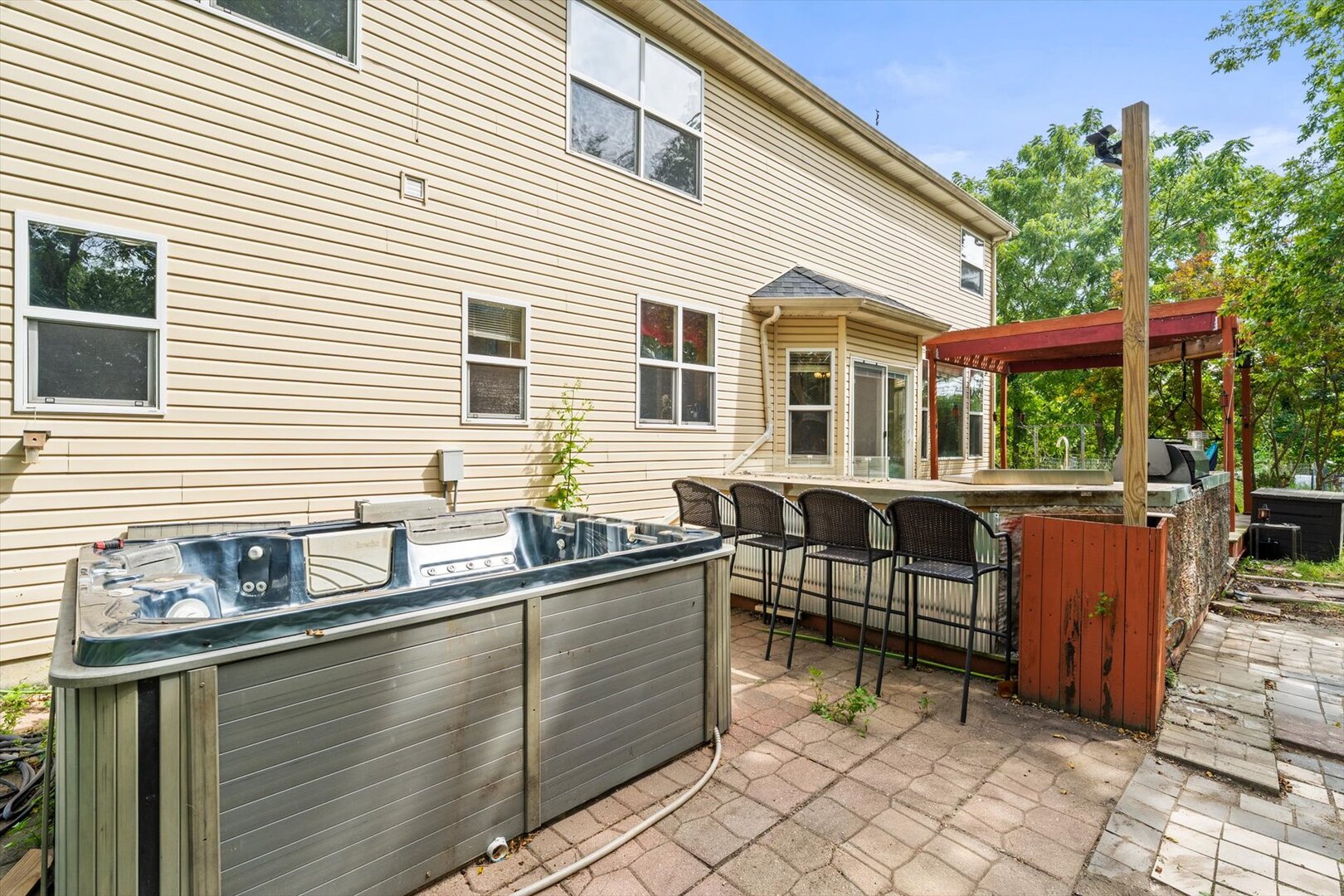 1228 Pennsylvania Avenue, Winthrop Harbor, IL 60096