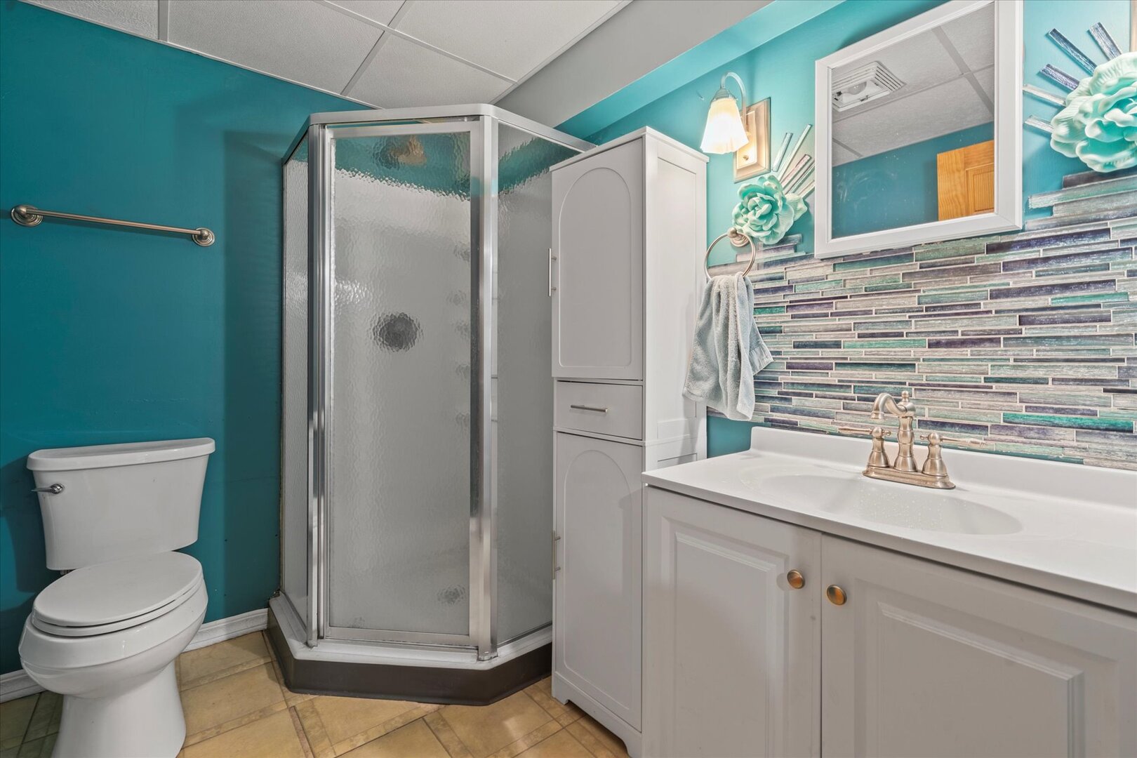 1228 Pennsylvania Avenue, Winthrop Harbor, IL 60096