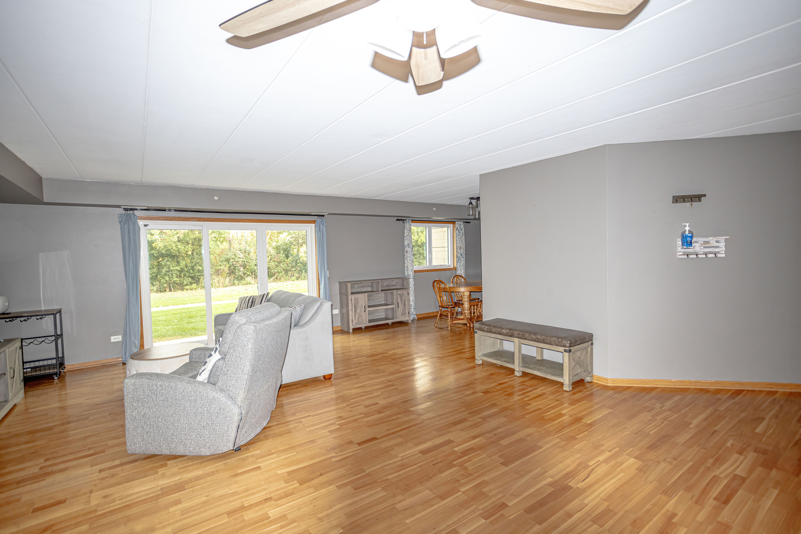 6830 W WINDING Trail #102, Oak Forest, IL 60452