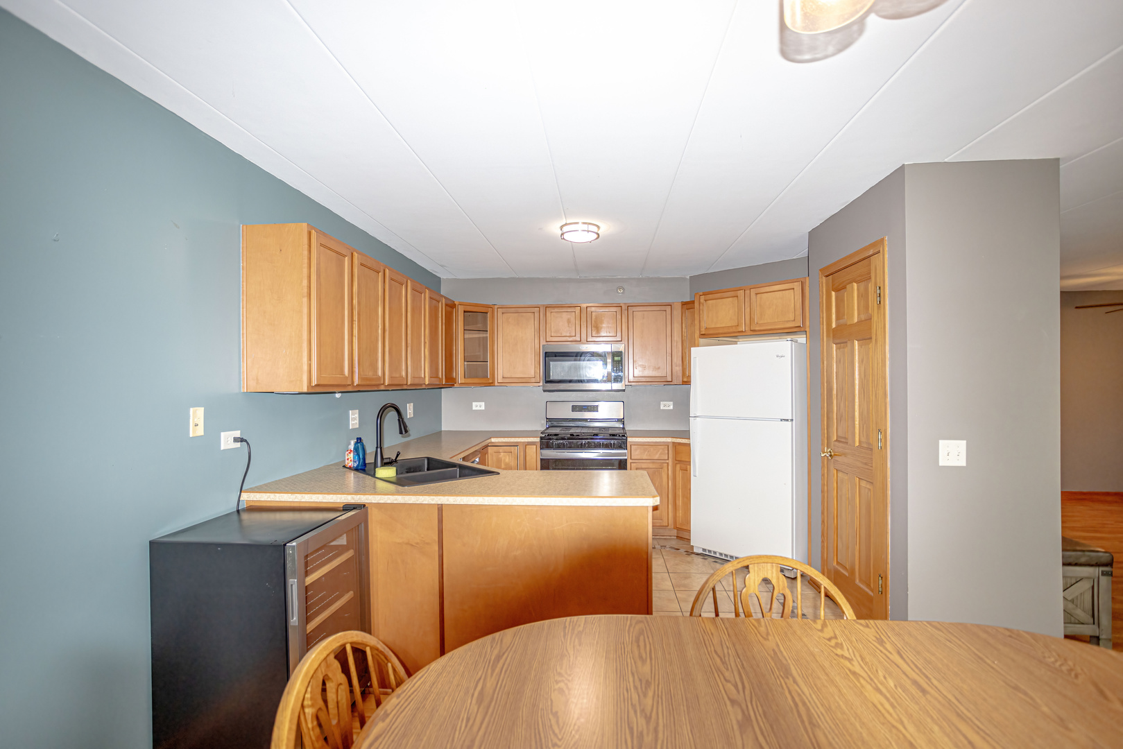 6830 W WINDING Trail #102, Oak Forest, IL 60452