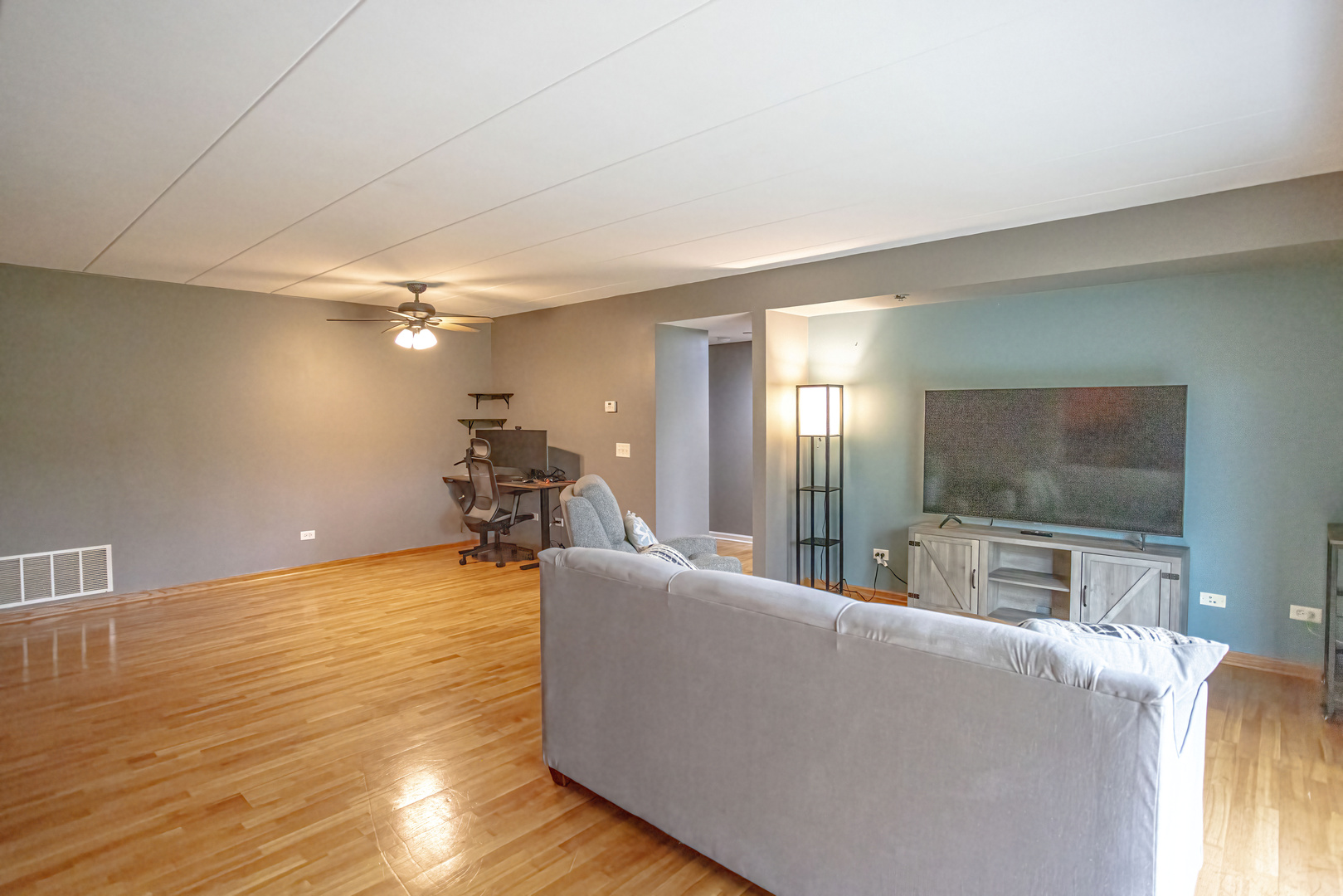 6830 W WINDING Trail #102, Oak Forest, IL 60452