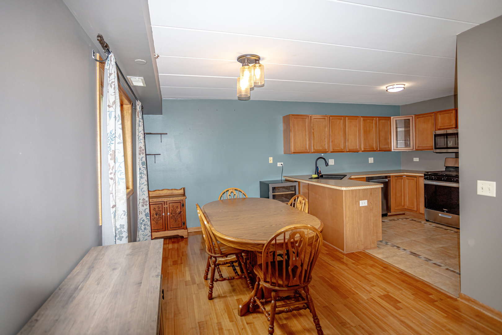 6830 W WINDING Trail #102, Oak Forest, IL 60452