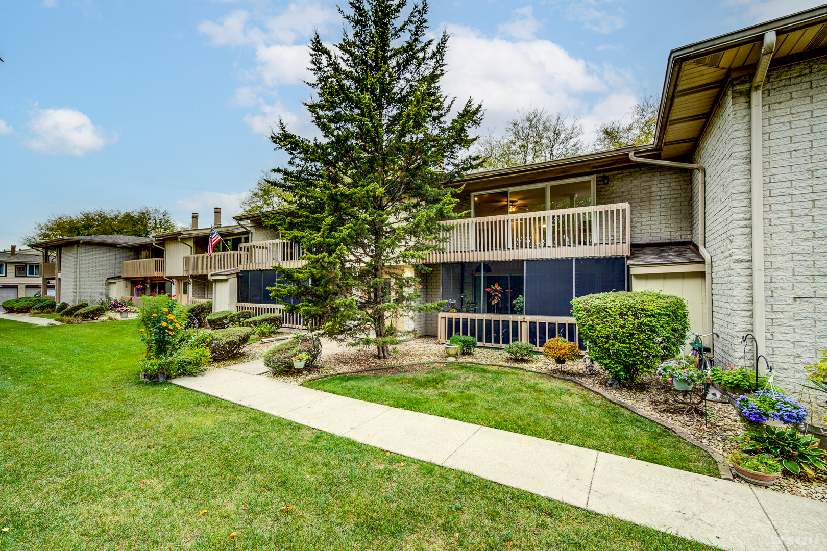 15717 Orlan Brook Drive #G83, Orland Park, IL 60462