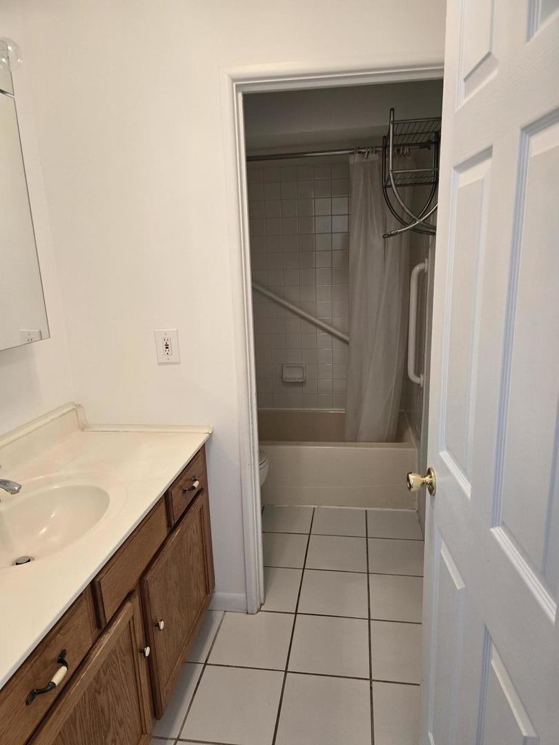 19360 Wolf Road #1, Mokena, IL 60448