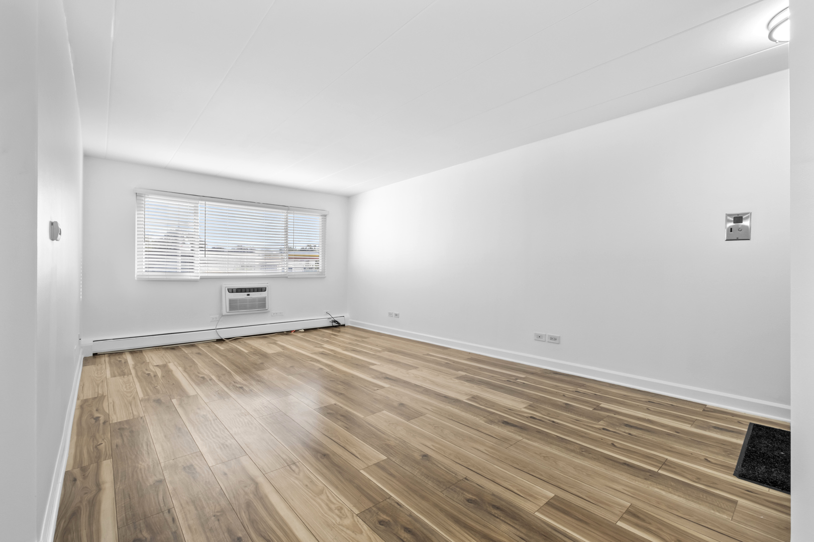 2521 N Thatcher Avenue #2i, River Grove, IL 60171