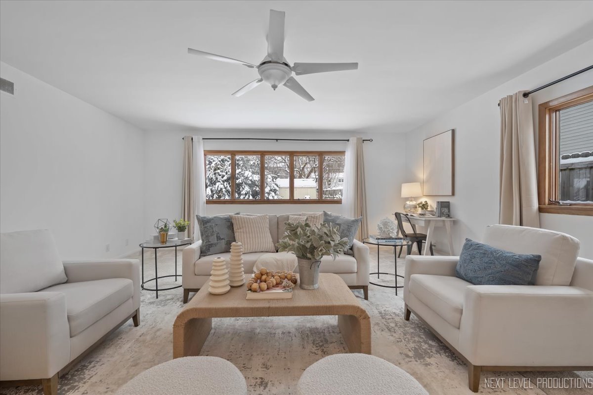 St. Charles, IL 60174