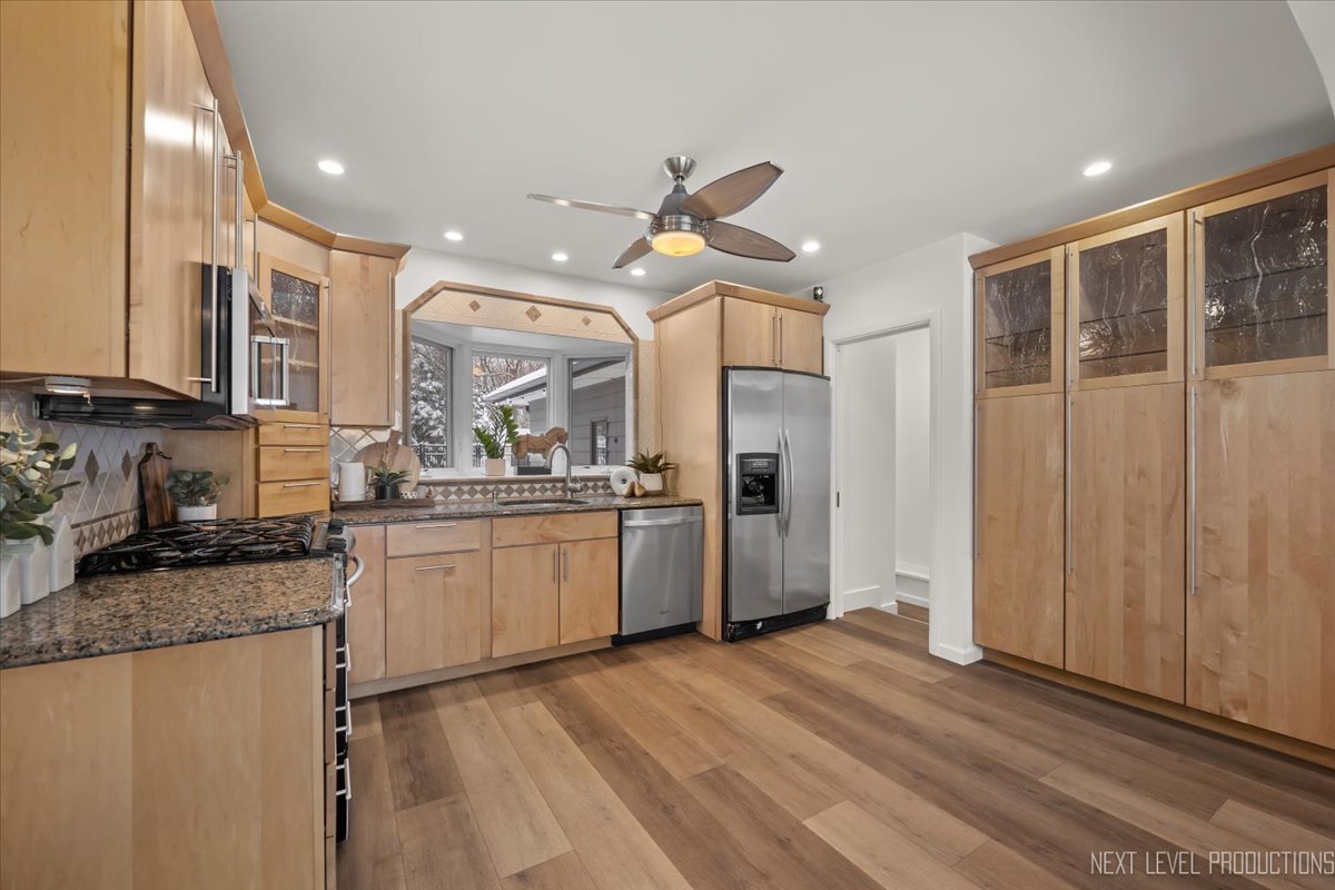 St. Charles, IL 60174