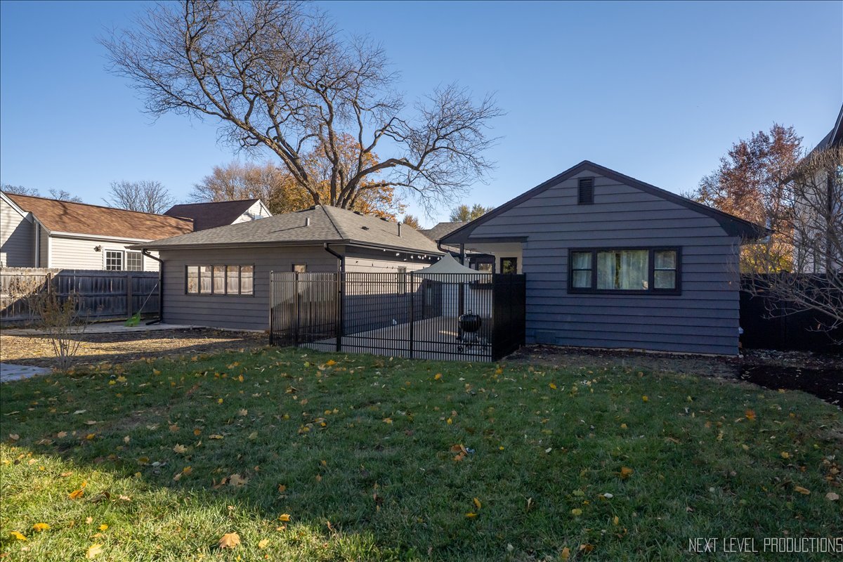 St. Charles, IL 60174