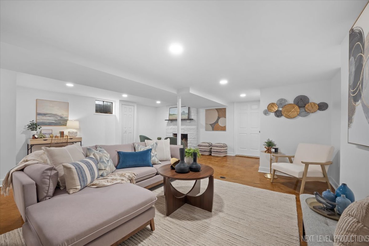 St. Charles, IL 60174