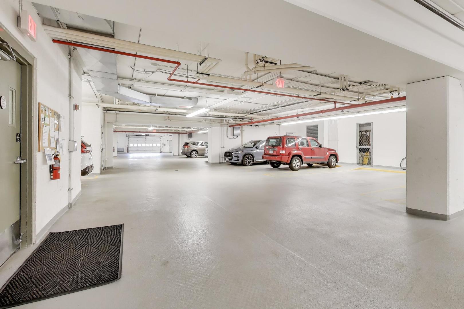 6815 N Milwaukee Avenue #506, Niles, IL 60714