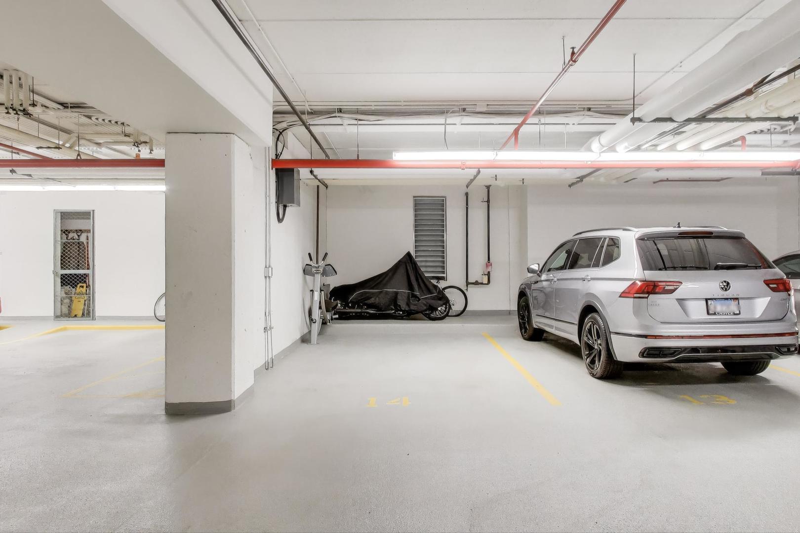 6815 N Milwaukee Avenue #506, Niles, IL 60714