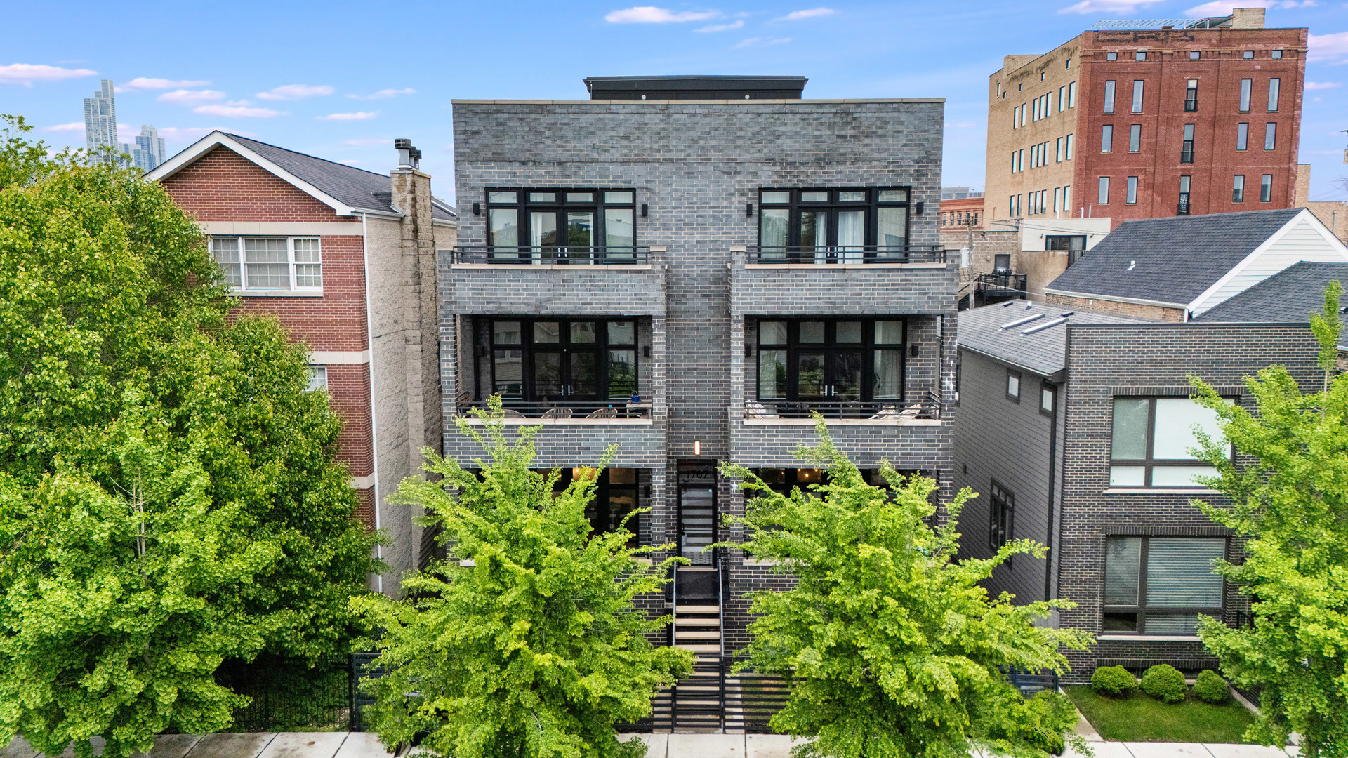 1707 S Jefferson Street #1, Chicago, IL 60616