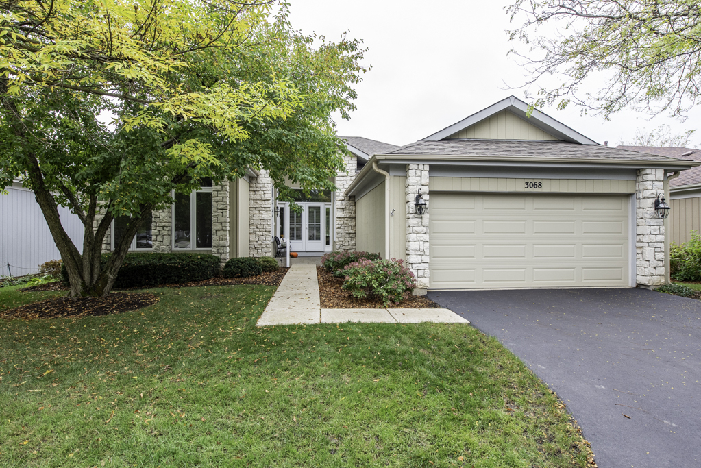 3068 N Southern Hills Drive, Wadsworth, IL 60083