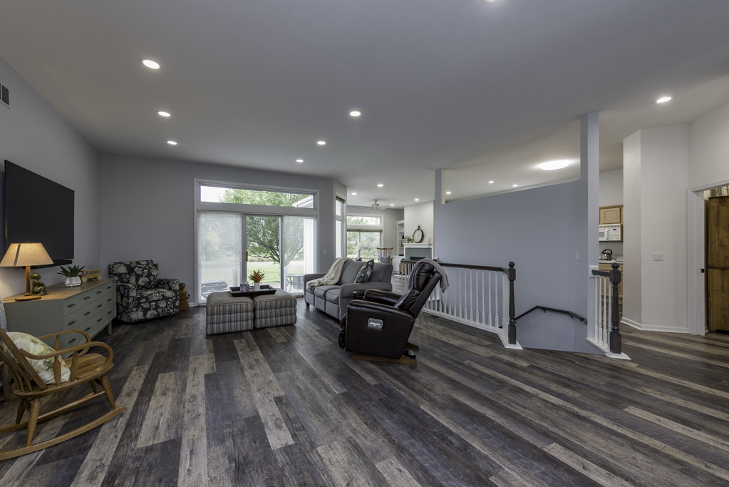 3068 N Southern Hills Drive, Wadsworth, IL 60083