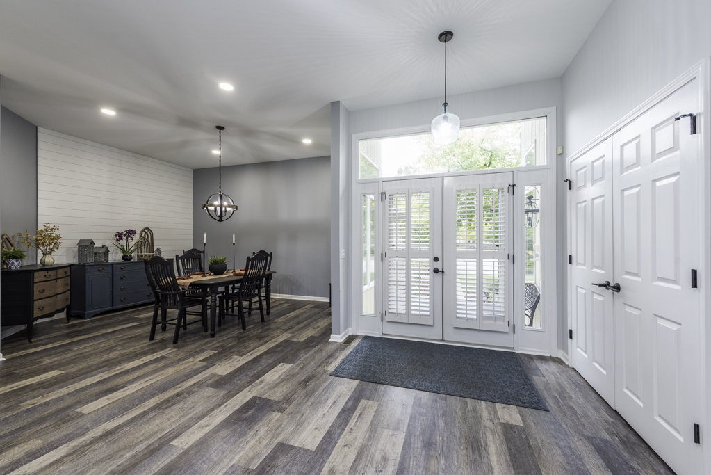 3068 N Southern Hills Drive, Wadsworth, IL 60083