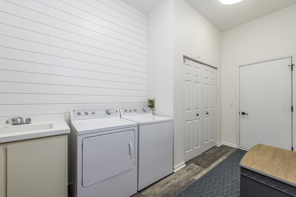 3068 N Southern Hills Drive, Wadsworth, IL 60083