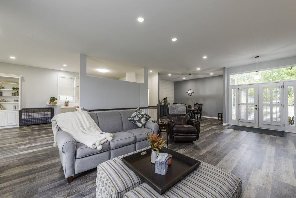 3068 N Southern Hills Drive, Wadsworth, IL 60083