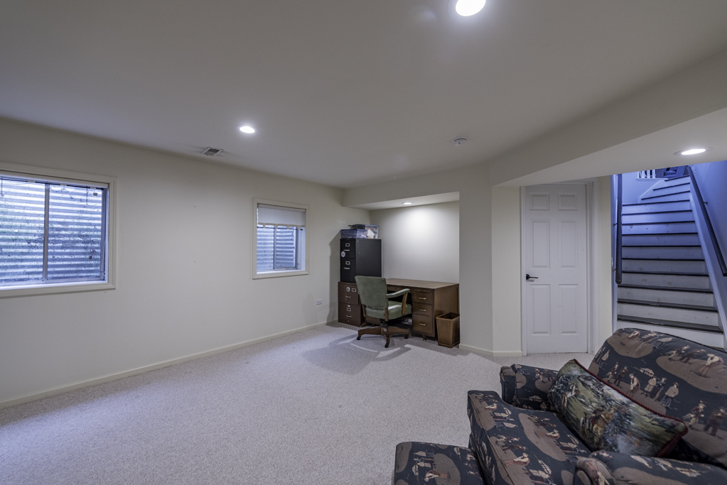 3068 N Southern Hills Drive, Wadsworth, IL 60083