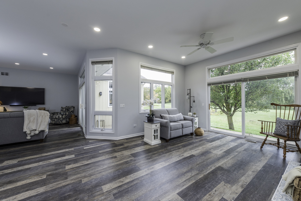 3068 N Southern Hills Drive, Wadsworth, IL 60083