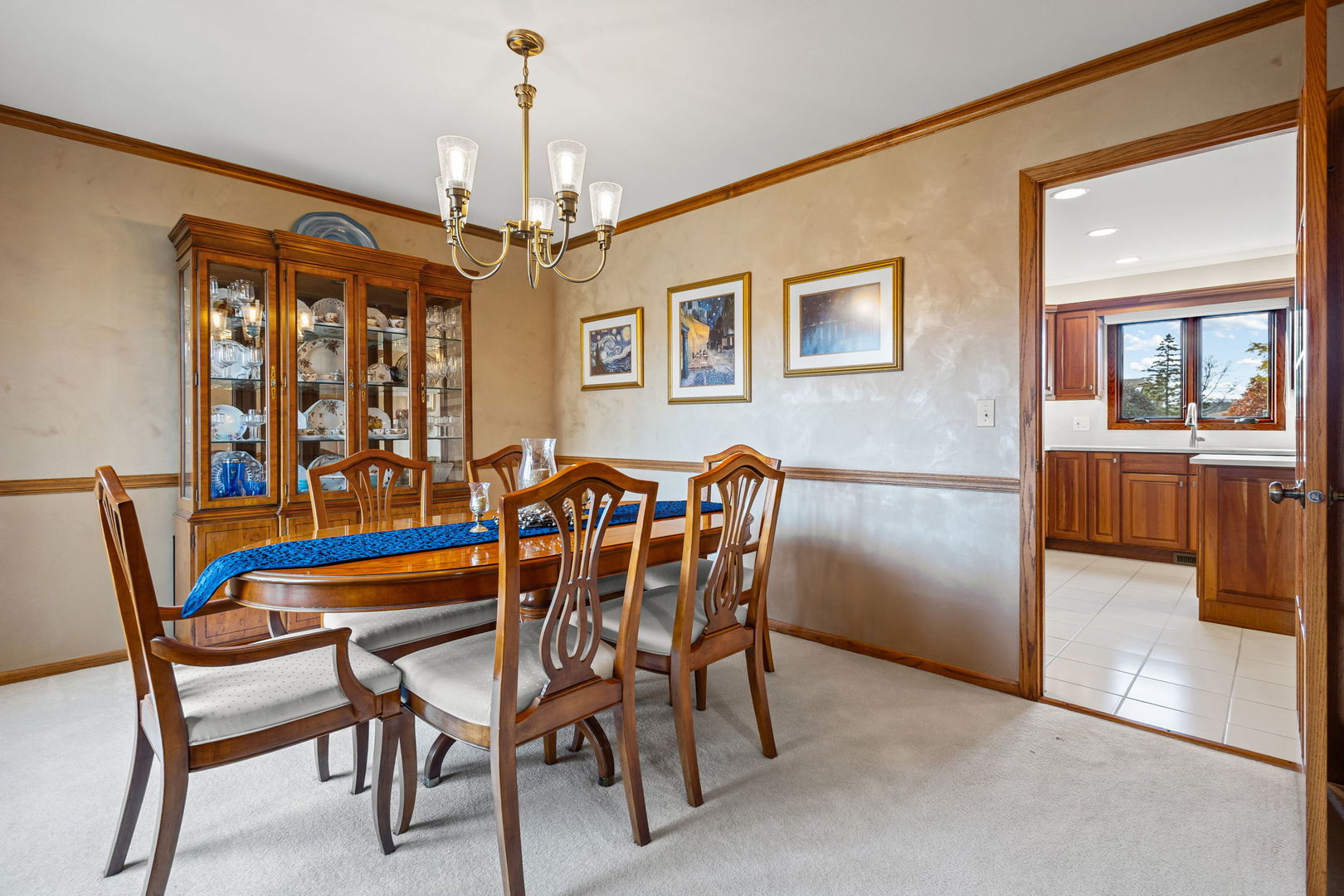 2409 E Greshan Court, Arlington Heights, IL 60004