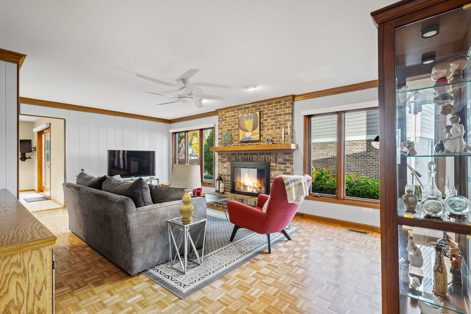 2409 E Greshan Court, Arlington Heights, IL 60004