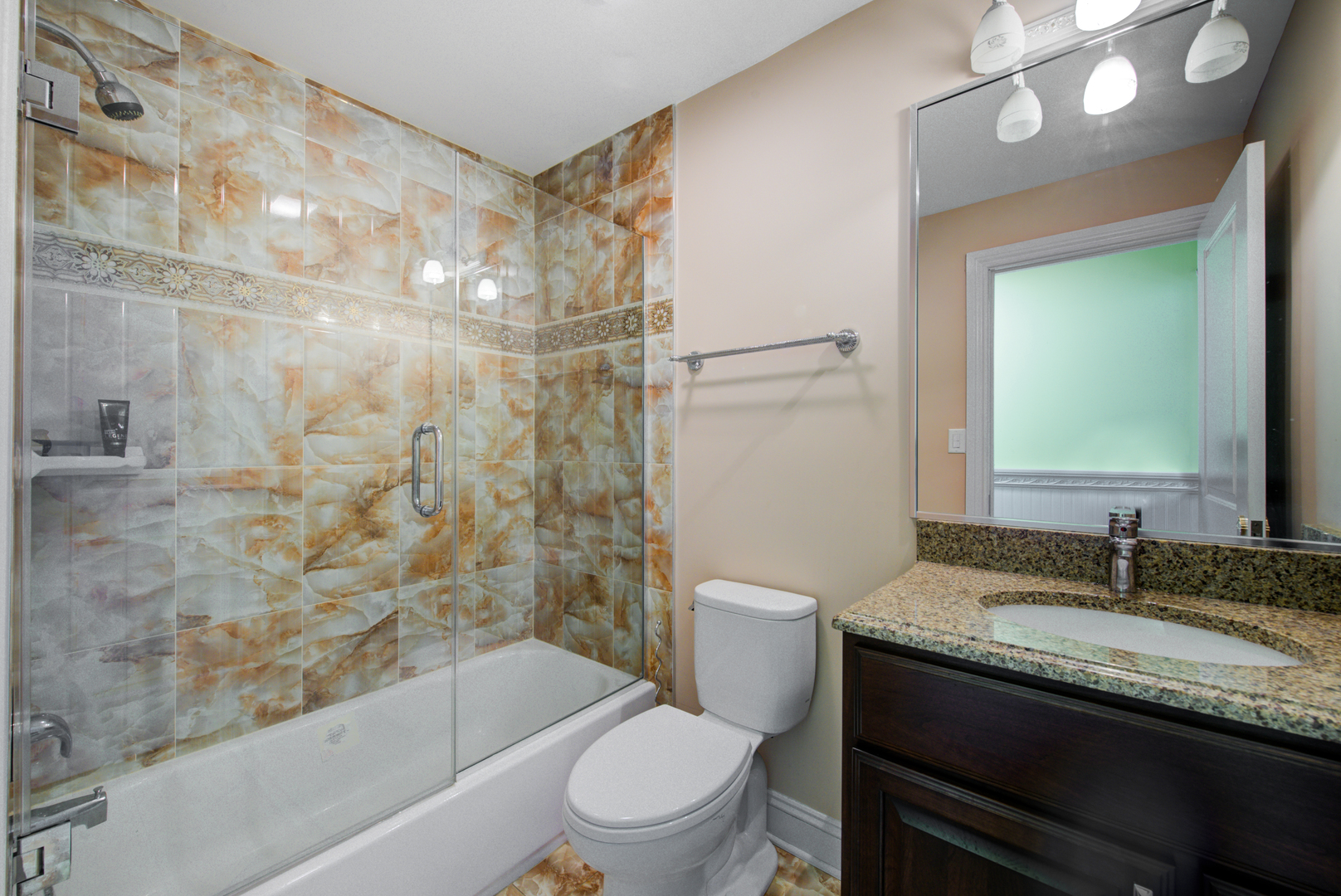 46 Hamilton Lane, Oak Brook, IL 60523