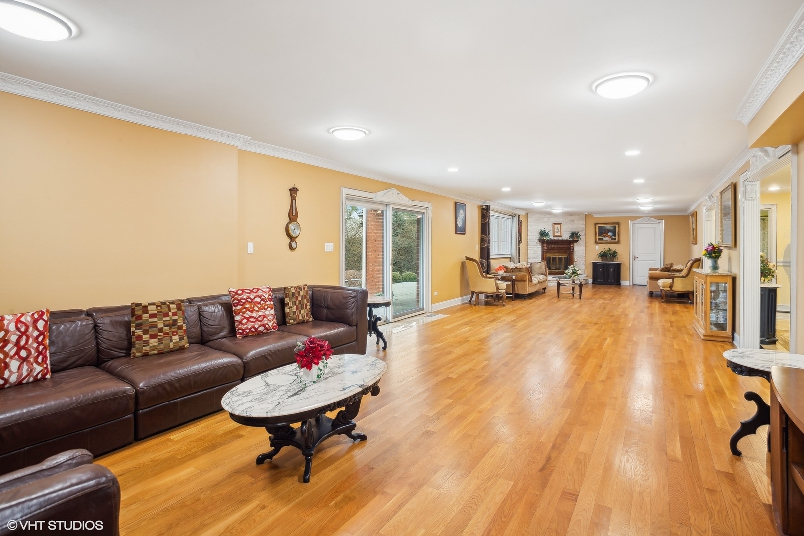 46 Hamilton Lane, Oak Brook, IL 60523