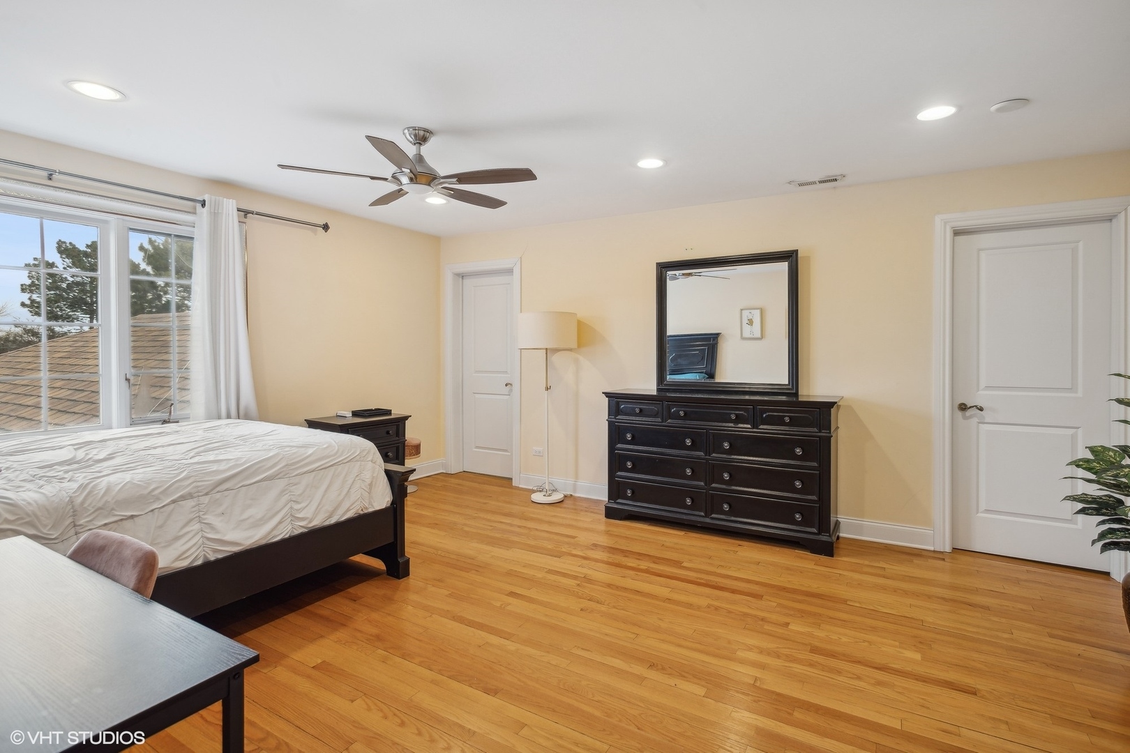 46 Hamilton Lane, Oak Brook, IL 60523