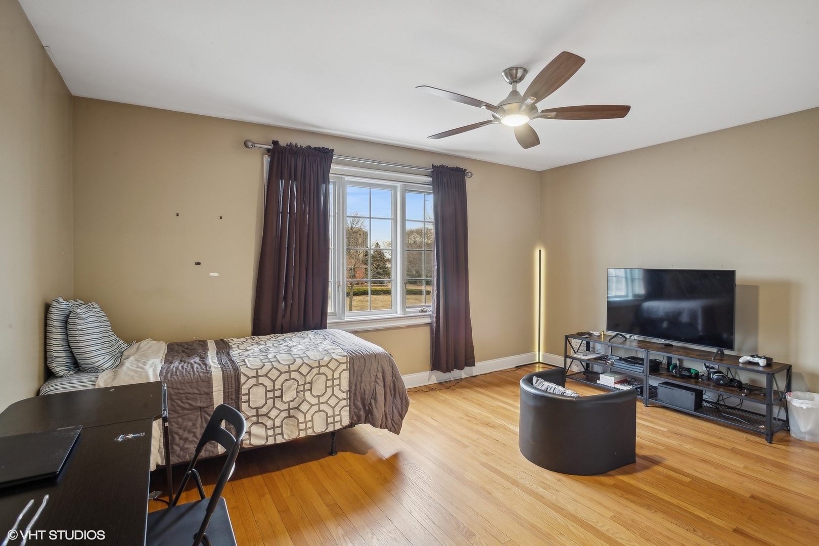 46 Hamilton Lane, Oak Brook, IL 60523