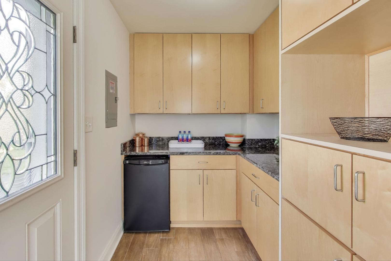 404 Tracy Terrace, Des Plaines, IL 60016