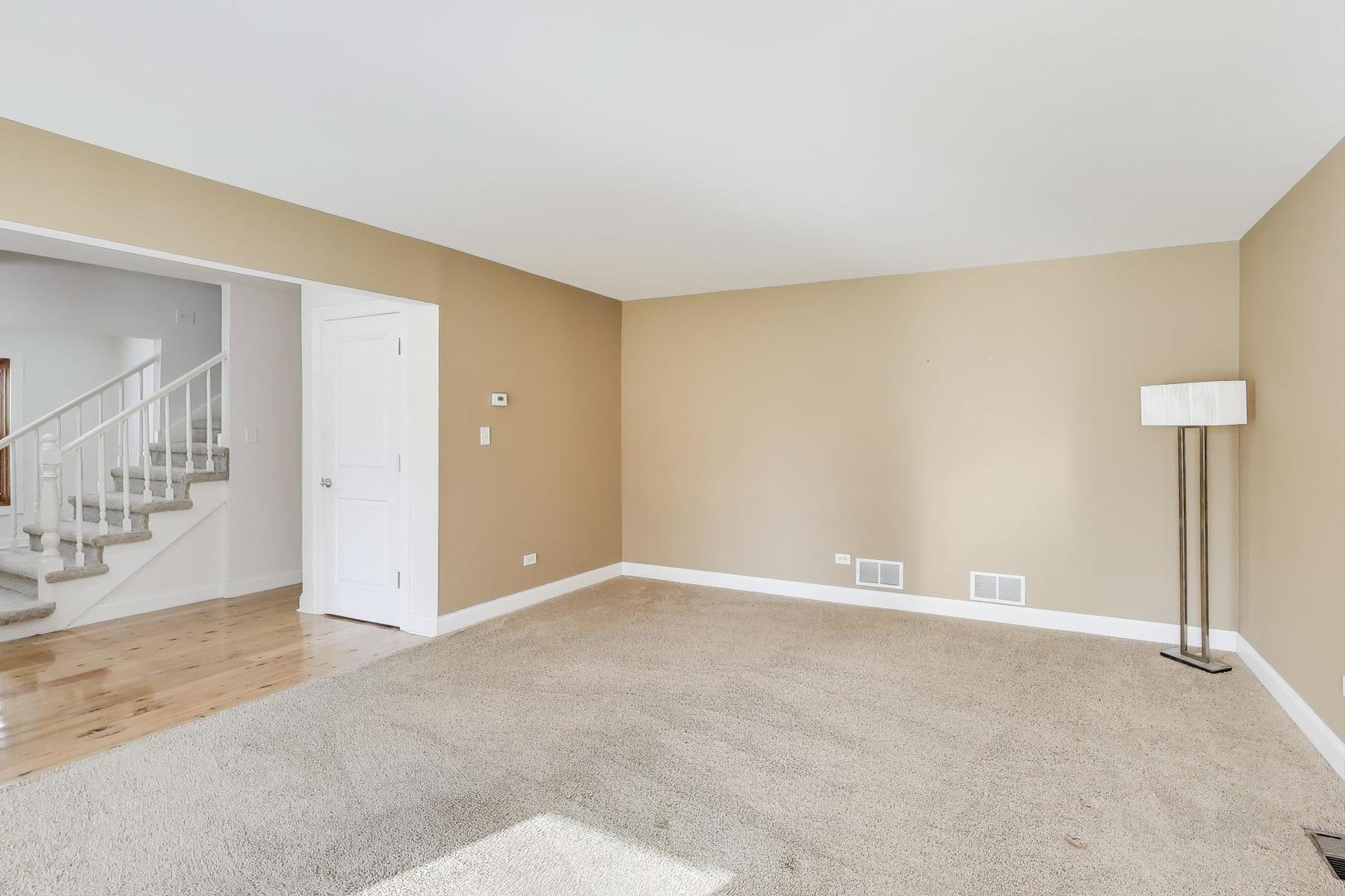 404 Tracy Terrace, Des Plaines, IL 60016