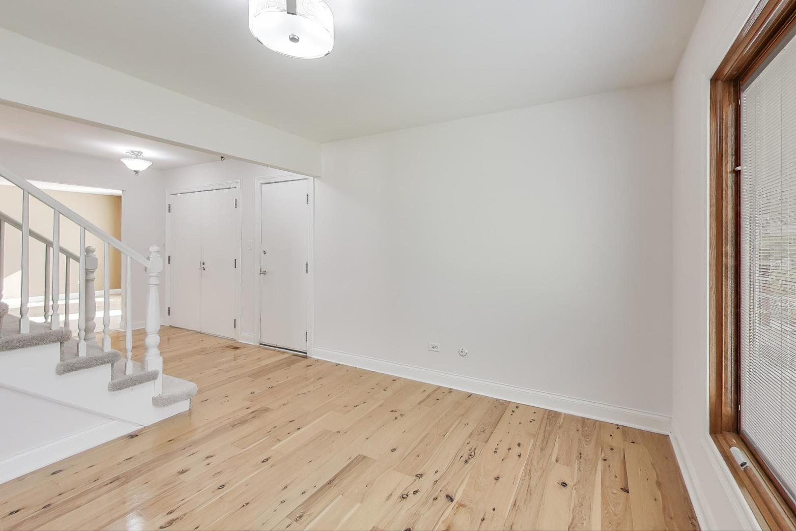 404 Tracy Terrace, Des Plaines, IL 60016