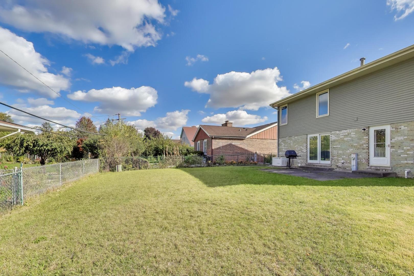 404 Tracy Terrace, Des Plaines, IL 60016