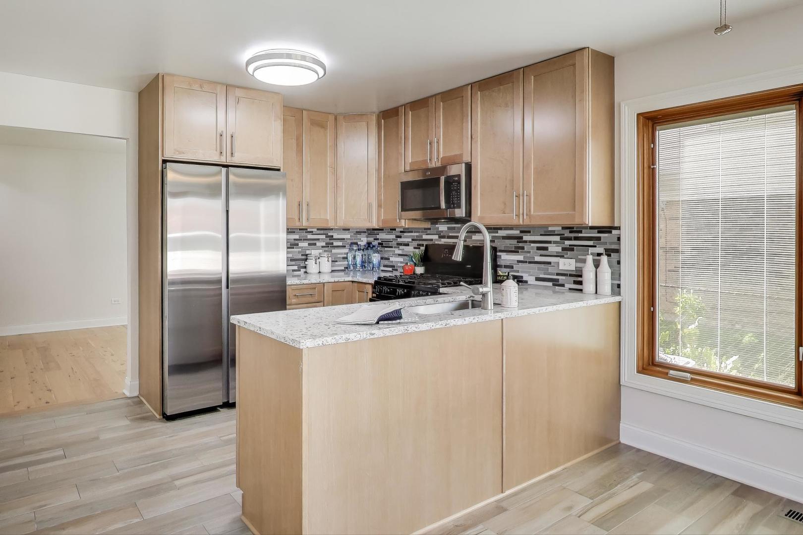 404 Tracy Terrace, Des Plaines, IL 60016