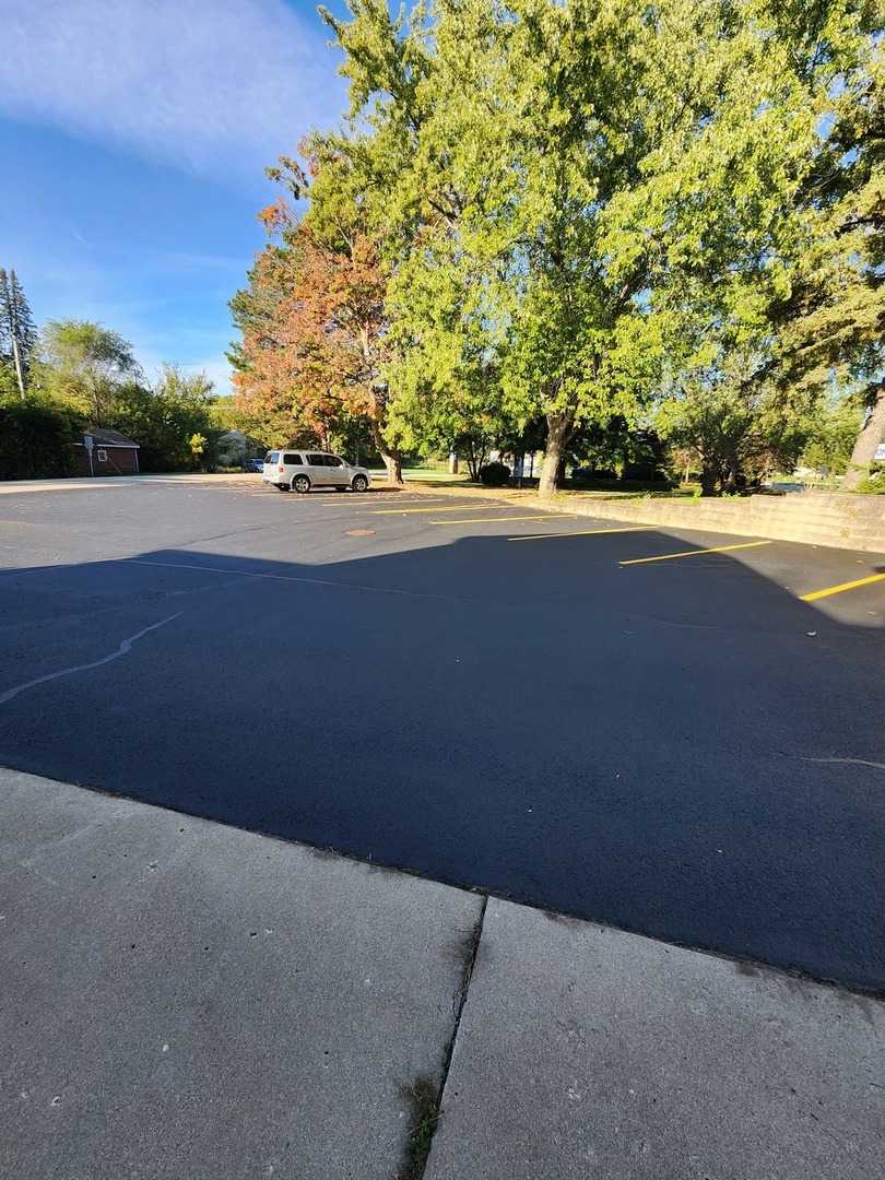 2308 N Ringwood Road, McHenry, IL 60050