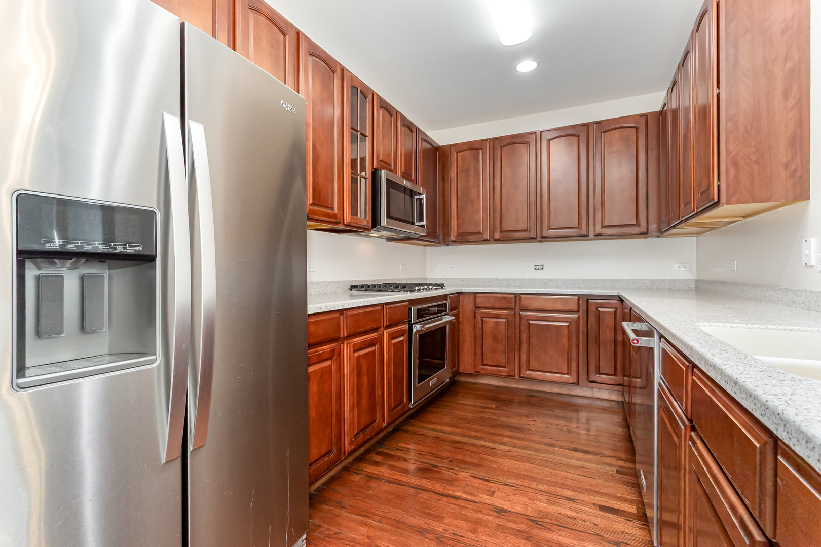 628 Belmont Lane, Carol Stream, IL 60188