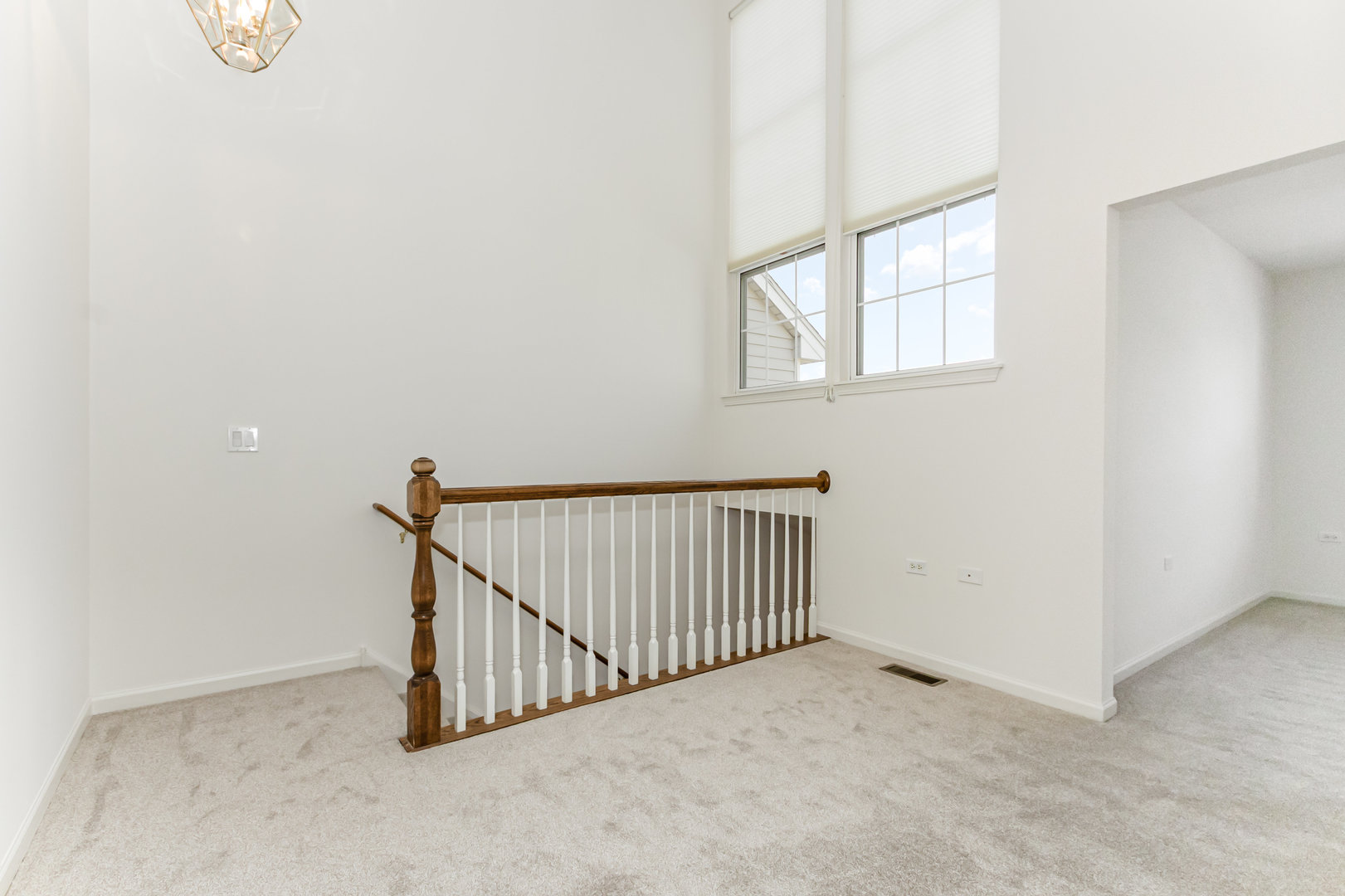 628 Belmont Lane, Carol Stream, IL 60188