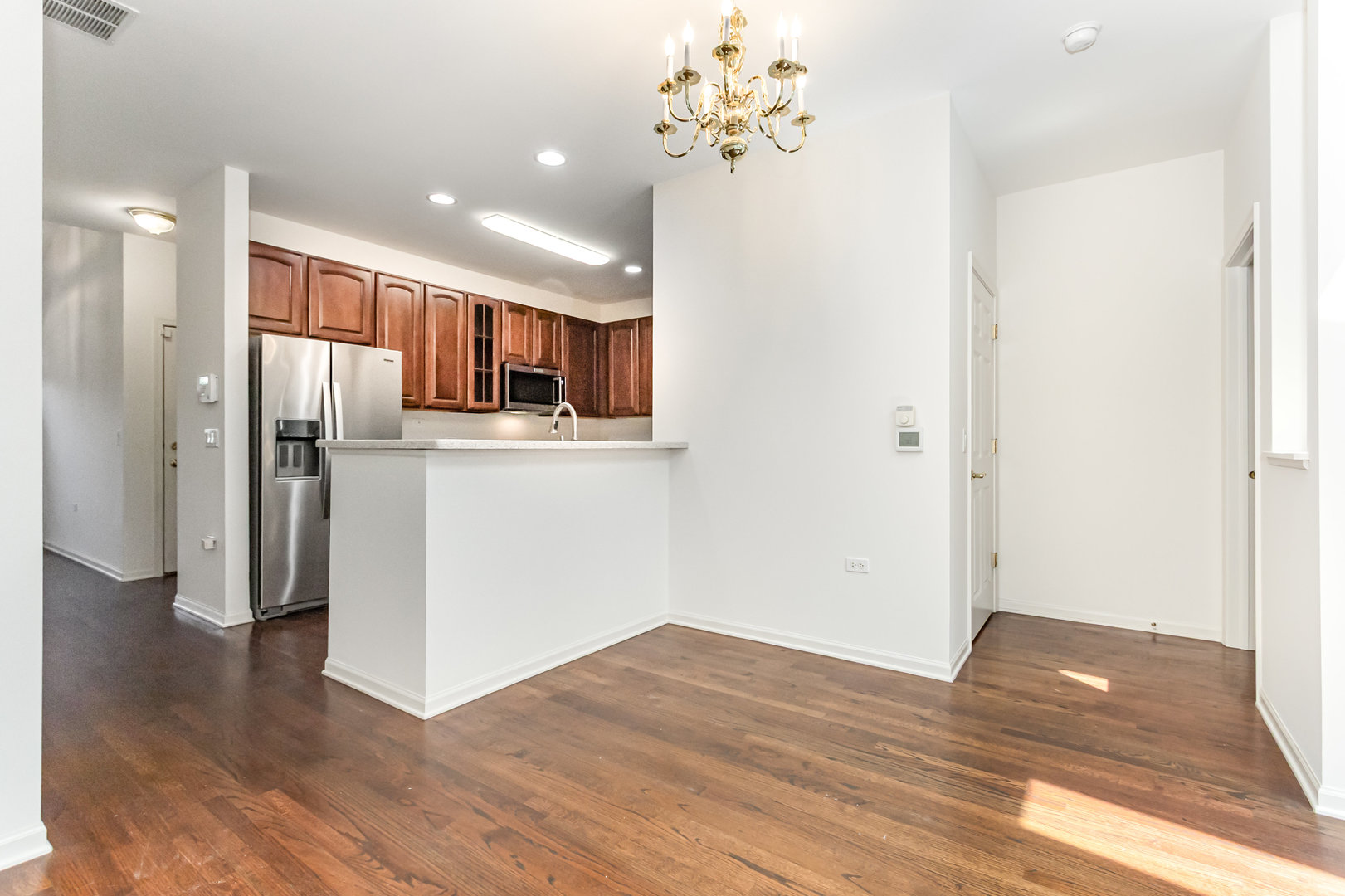 628 Belmont Lane, Carol Stream, IL 60188