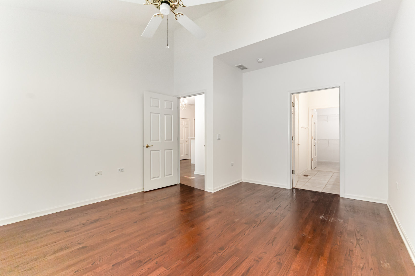 628 Belmont Lane, Carol Stream, IL 60188