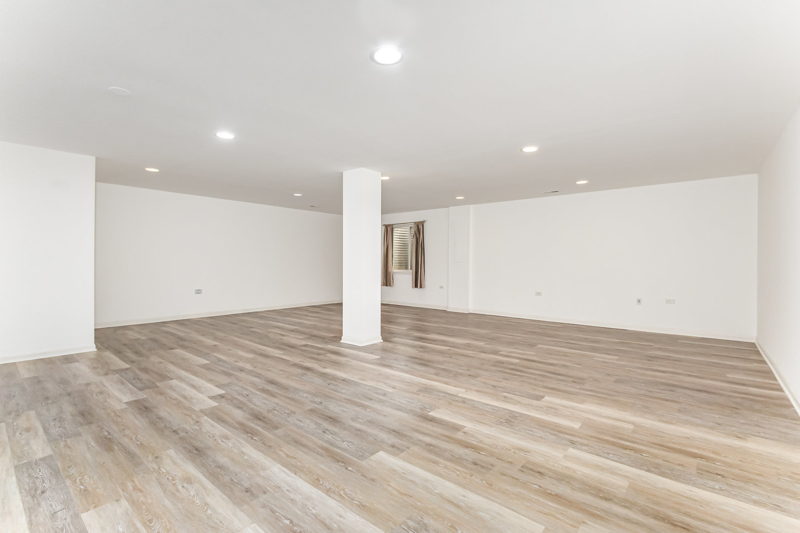 628 Belmont Lane, Carol Stream, IL 60188