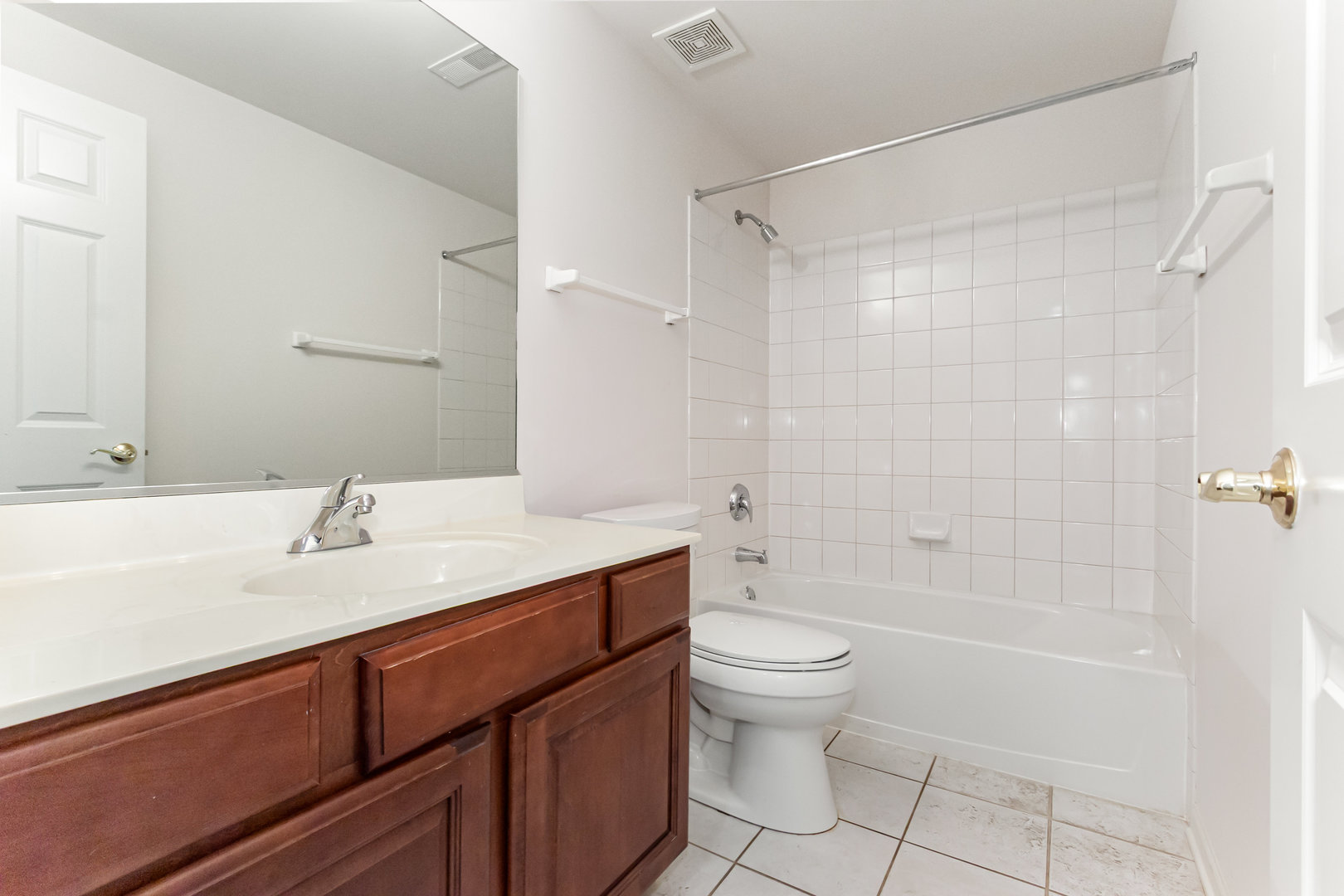 628 Belmont Lane, Carol Stream, IL 60188