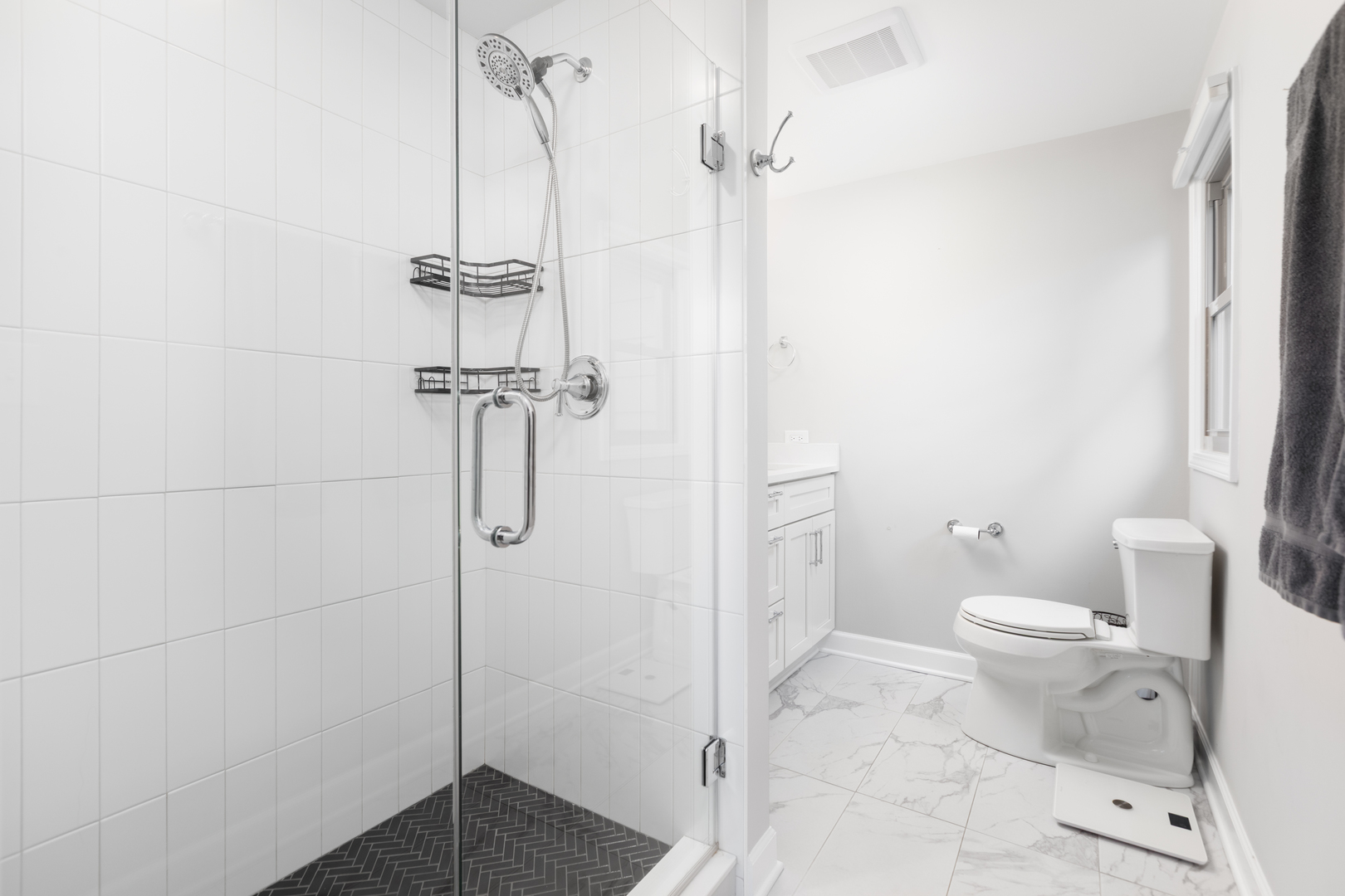 1012 Williamsburg Drive #1012, Naperville, IL 60540