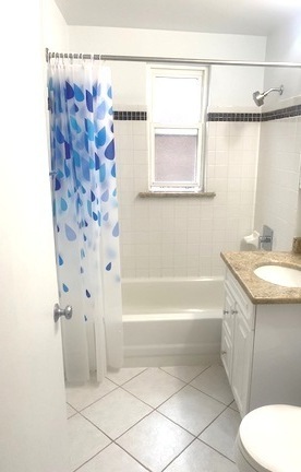 3304 N Paris Avenue, Chicago, IL 60634