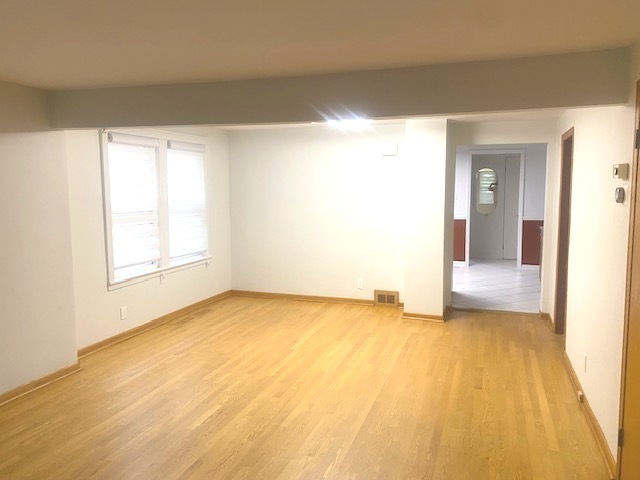 3304 N Paris Avenue, Chicago, IL 60634