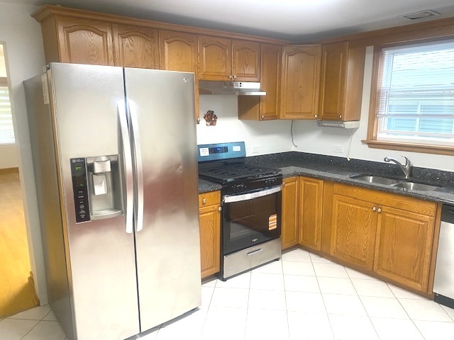 3304 N Paris Avenue, Chicago, IL 60634
