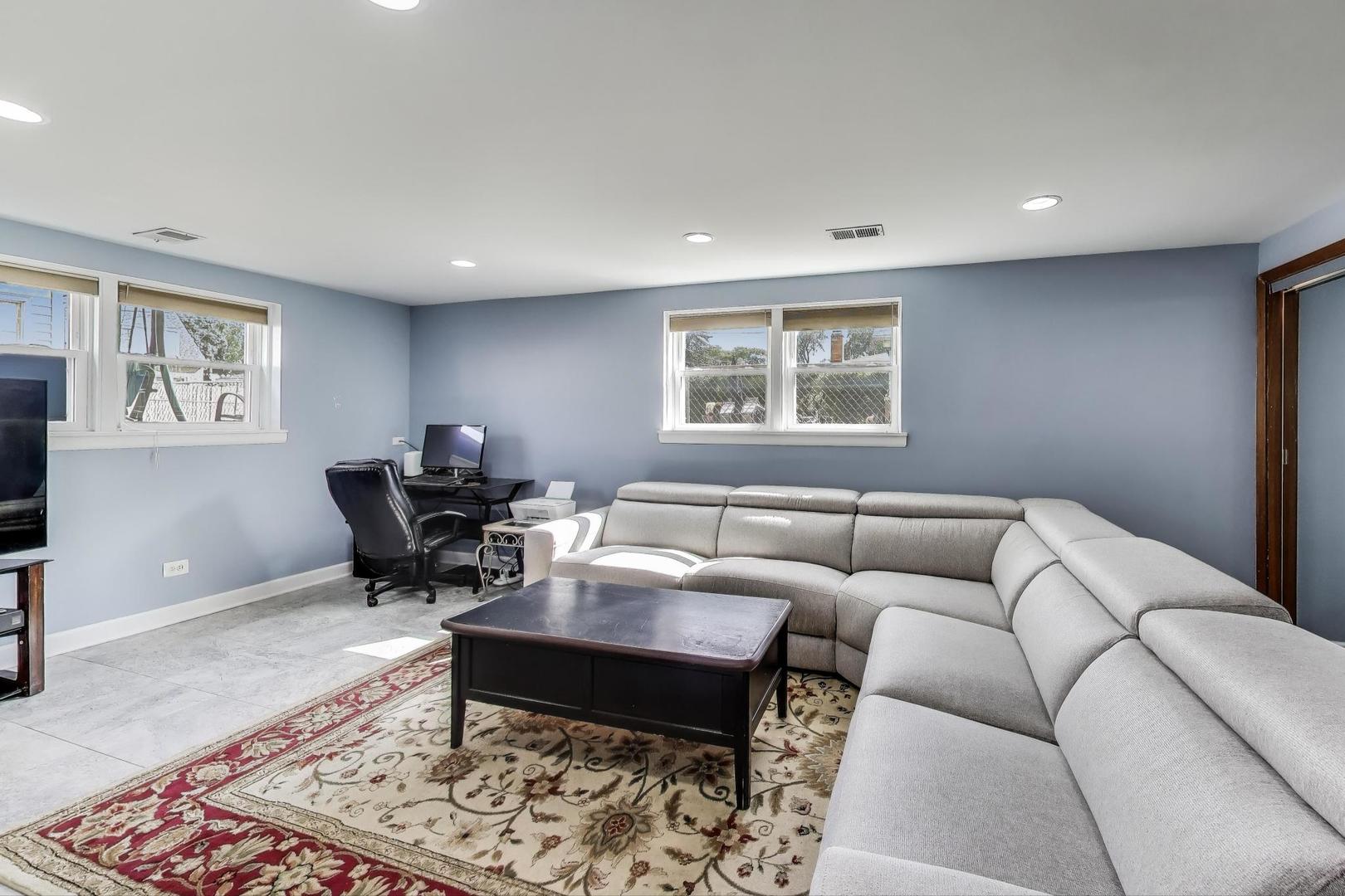 8141 Kenneth Avenue, Skokie, IL 60076